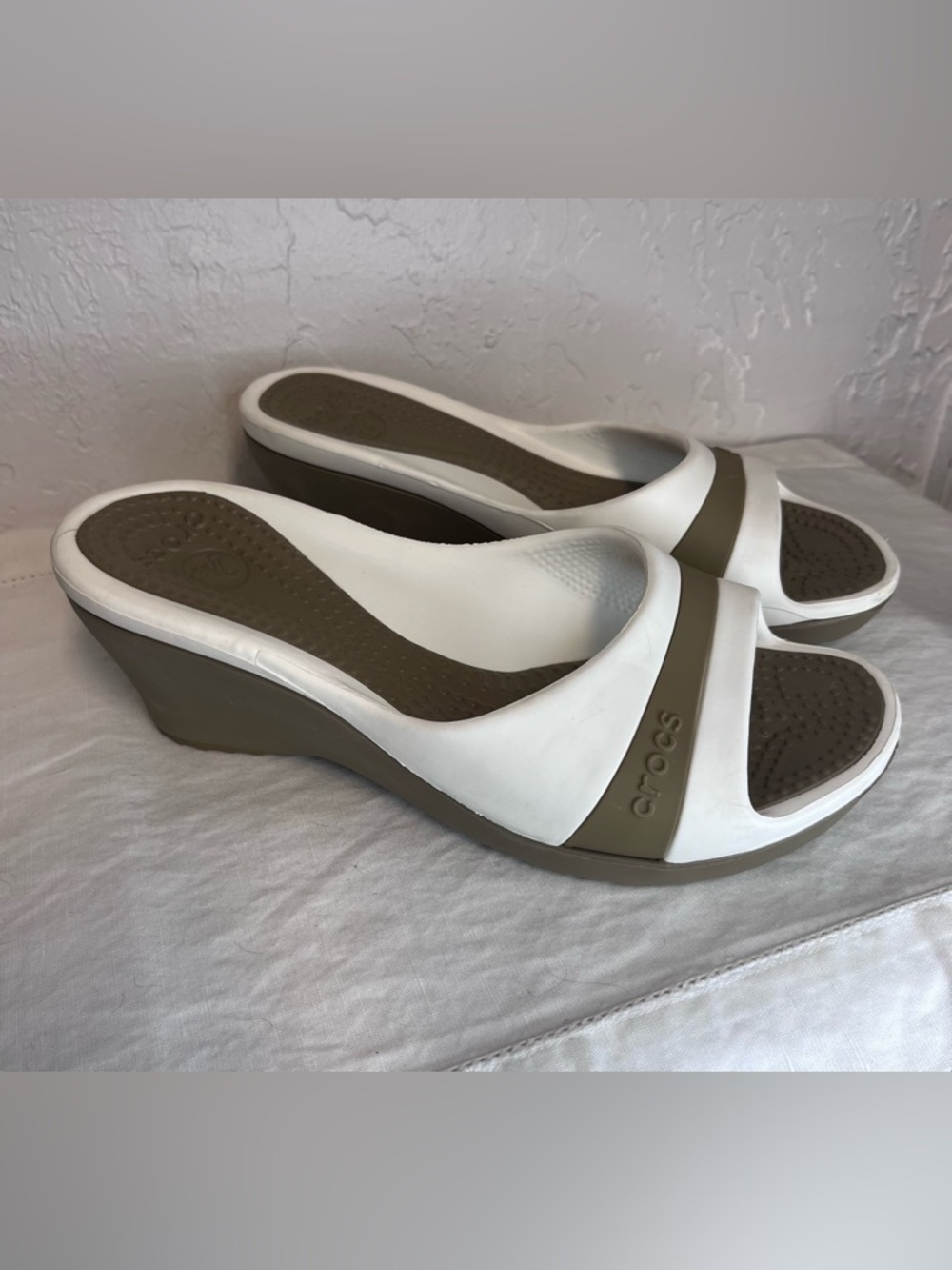 CROCS White Khaki Tan Wedge Slide Sandals